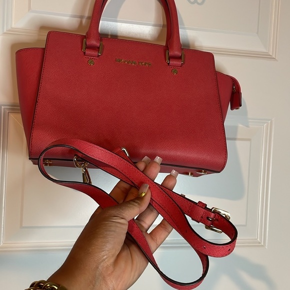Michael Kors Selma Medium red orange Saffiano Purse - Picture 8 of 8